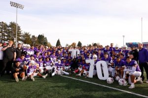 Linfield Wildcats Celebrate 70Th Straight Winning Season With 41 0 Shutout