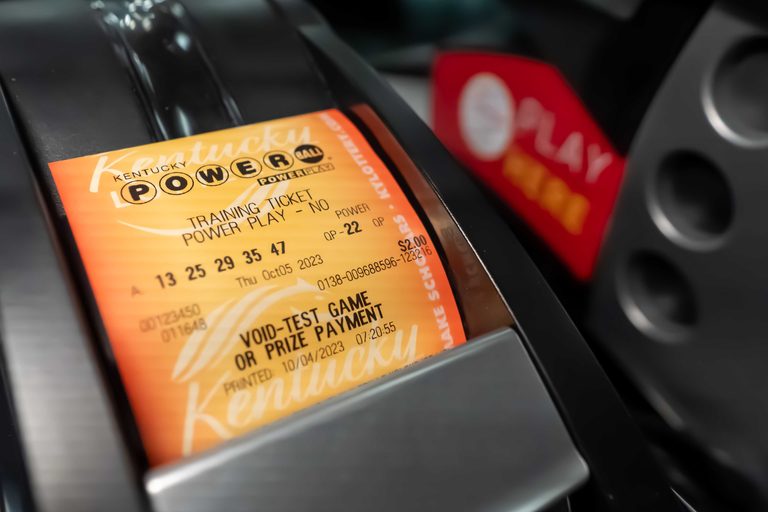 Louisville Kroger Sells 50 000 Powerball Ticket Ahead Of 516 Million Jackpot