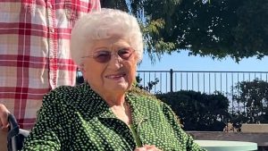 Marian Extended Care Staff Honor Flo Sasse S 105Th Birthday In Santa Maria