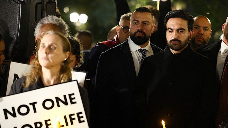 Mayor Zohran Mamdani Faces Harsh Anti Israel Protest At Oct 7 Vigil In New York