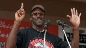 Michael Jordan Game Worn 1998 Finals Jersey Sells For 14 Million Setting New Rec