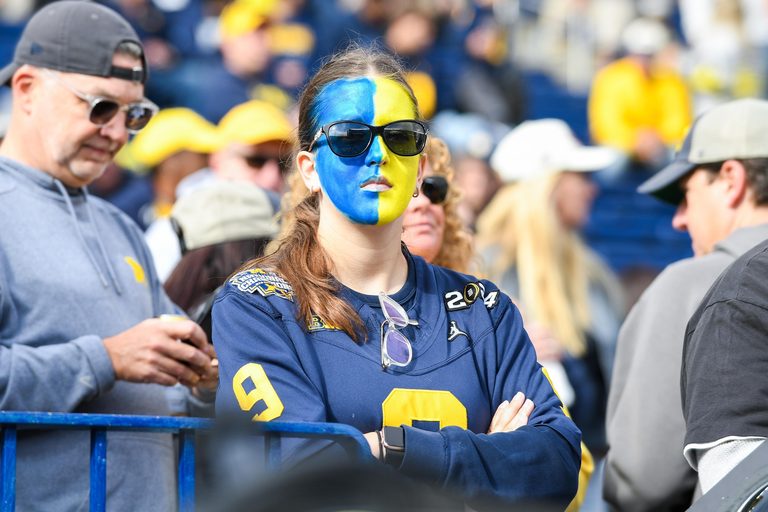 Michigan Football S Elite Defense Can T Hide A Struggling Offense