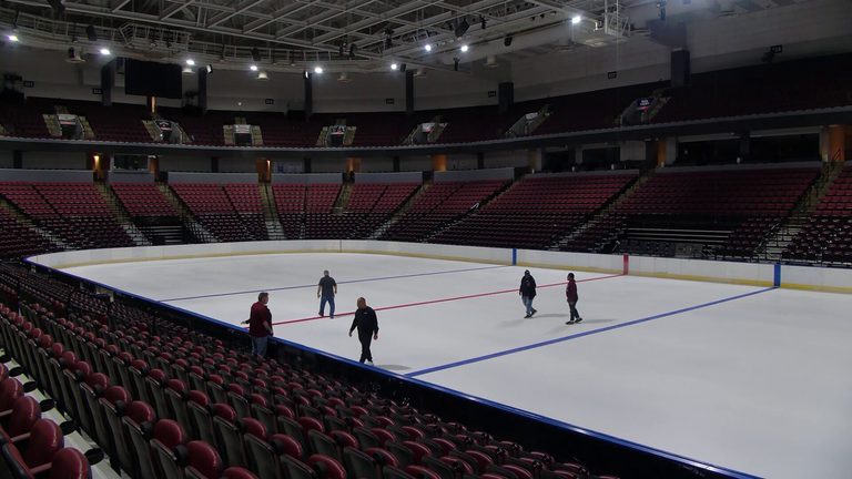 Mid South Monarchs Bring Professional Hockey Back To Southaven S Landers Center