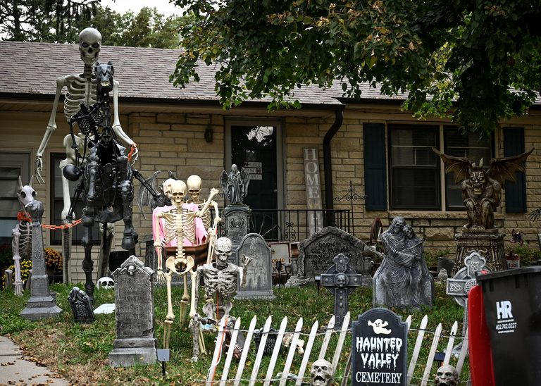Mobile Parents Urged To Guard Kids Against Flu During Halloween Festivities