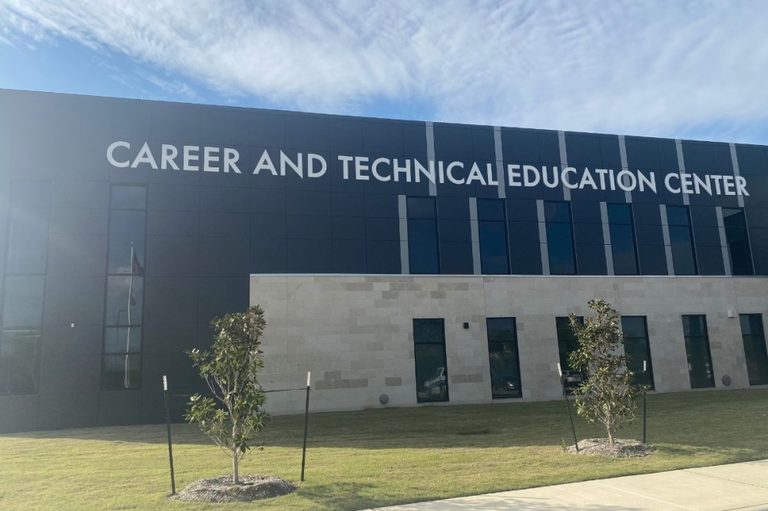 Montgomery Isd Trustees Approve Virtual Learning Pilot For High School Students