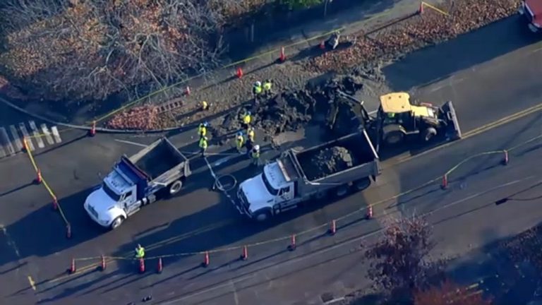 Norwood Water Main Break Shuts Nahatan Street Disrupts Traffic And Water Service