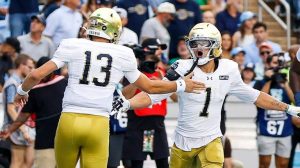 Notre Dame Defeats Unc 37 26 In Rainy Kenan Stadium To Stay Unbeaten