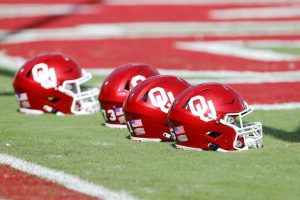 Oklahoma Pulls Off Stunning Upset Of No 1 Texas With Last Second 47 Yard Field G