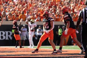 Oklahoma State Cowboys Extend Winning Streak With 42 28 Victory Over Ucf