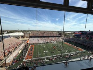 Oregon Ducks Face Illinois Fighting Illini In Champaign Without Four Top Receive