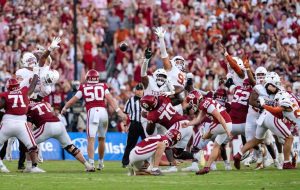 Ou Kicker Tate Sandell Greets Fans At New Norman 7 Brew After Red River Win