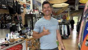 Oxnard Surf Shop Owner Praises Firefighter S Honesty After 100 Undercharge
