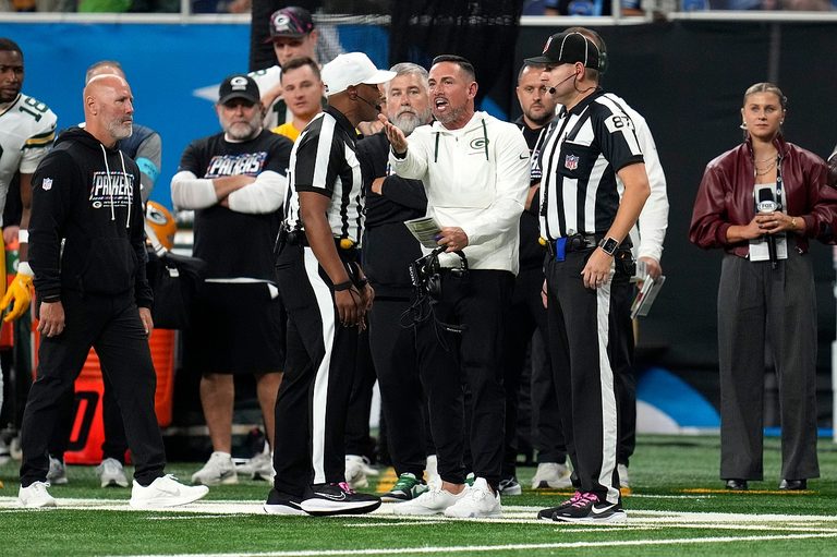 Packers Fall 20 17 To Lions Amid Controversial Penalties At Ford Field