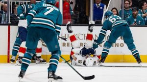 Panthers Captain Aleksander Barkov Exits Overtime Loss With Possible Acl Injury