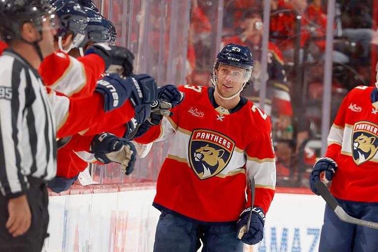 Panthers Make Nhl History With Third Straight Natural Hat Trick In 8 3 Win Over