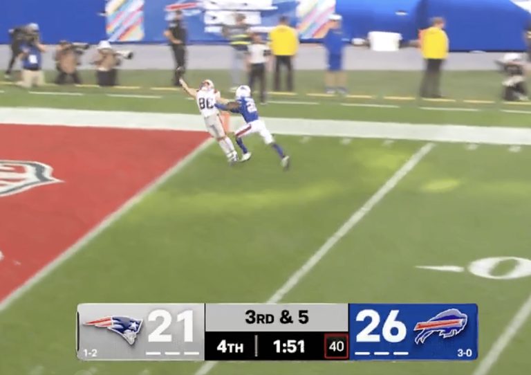 Patriots Rally Past Bills On Efton Chism Iii S One Handed Td Catch
