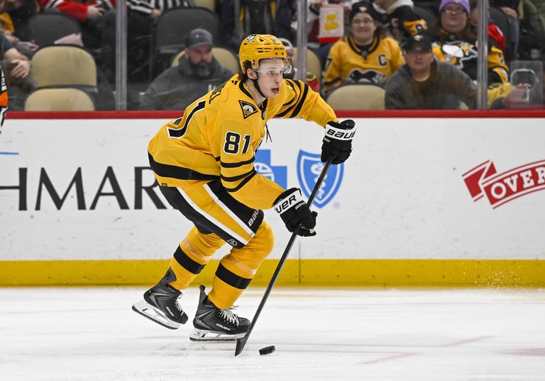Penguins Forward Ben Kindel Returns To Practice After Fainting Incident