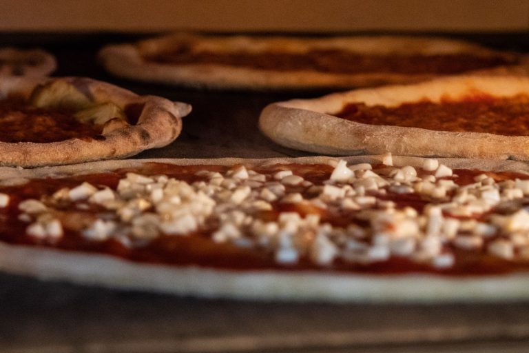 Nole's Pizzeria — Syracuse