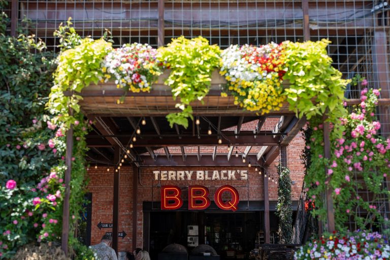 Sissy's Southern Kitchen & Bar — Dallas