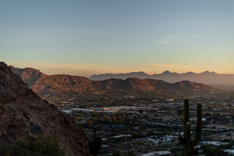 Camelback Mountain – Echo Canyon Trail via Arizona Biltmore — Scottsdale