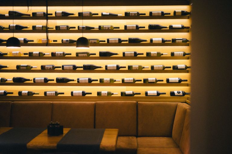 The Cellar Restaurant & Lounge — Rockford