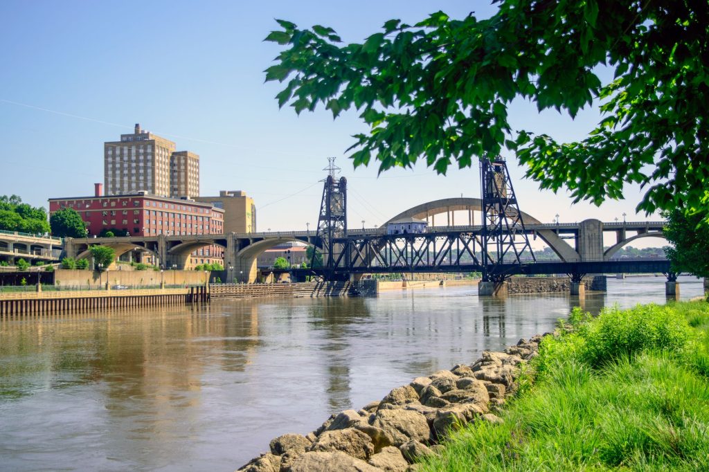 Stoney's Rockin' Country — Cedar Rapids