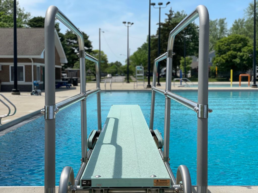 Sweetwater Gardens Aquatic Center — Fort Wayne