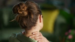 Physical Therapist Recommends Daily Shoulder Car Exercise For Better Mobility