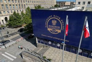 Polish Parliamentary Committee Urges State Tribunal To Try Central Bank Governor
