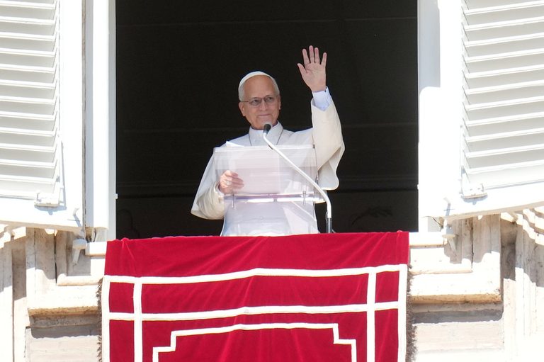 Pope Leo Xiv Announces Lung Surgery Plans To Continue Latin America Trip