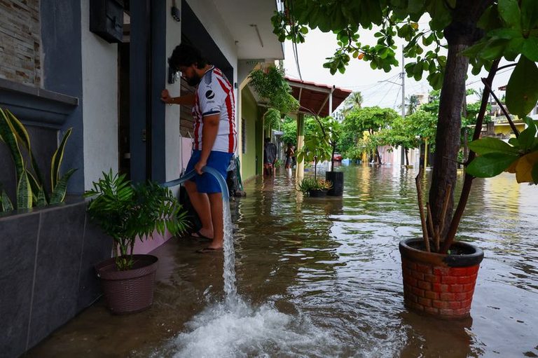 President Sheinbaum Urges Coastal Residents To Stay Indoors As Category 4 Hurric