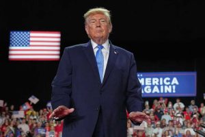 President Trump Rallies In Mississippi To Boost Sen Hyde Smith Ahead Of Tight Mi