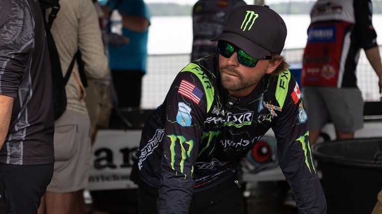 Pro Bassmaster Angler Cooper Gallant Says Fishing Can Be More Fun Without Livesc