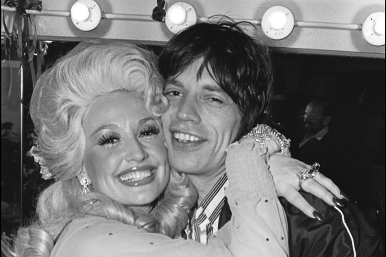 Rare 1970S Photos Reveal Dolly Parton S Friendships With Music Legends