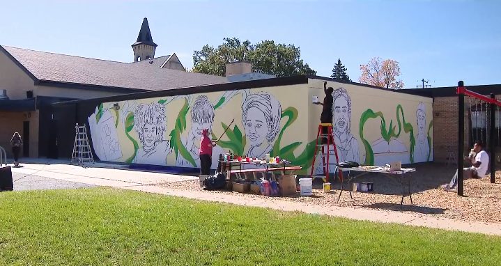 Read Elementary Students Create Somos Semillas Mural In Oshkosh
