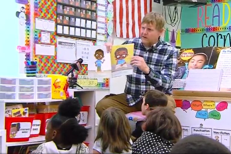 Real Men Read Volunteers Bring Monthly Storytime To Springfield Elementary Schoo