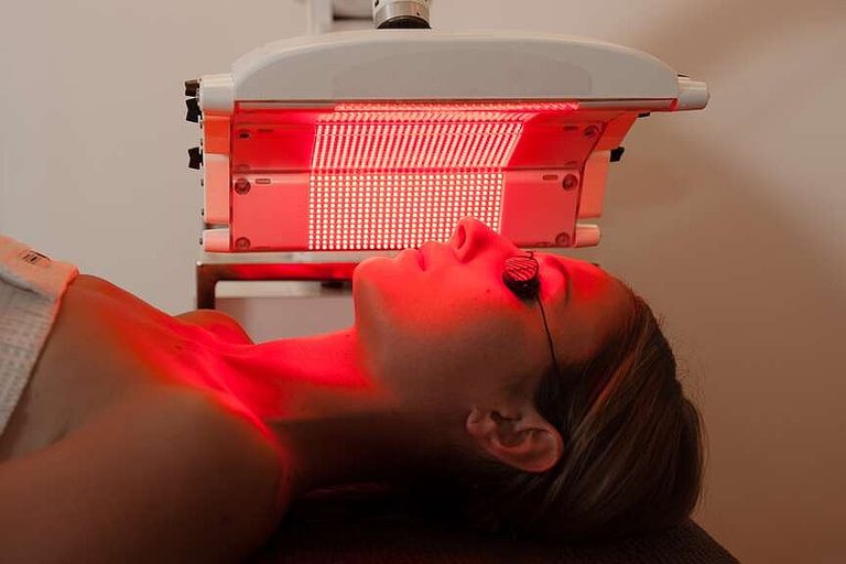Red Light Therapy How The Treatment Works And What It Can Help With