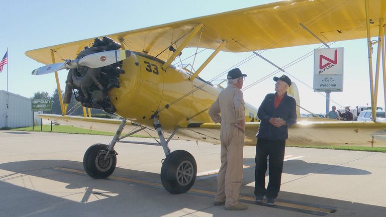 Retired Delta Captain Flies 101 Year Old Wwii Veteran In Historic 1941 Navy Trai