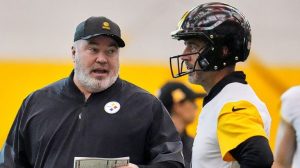 Rodgers And Mccarthy Exchange Heated Words During Steelers Browns Game