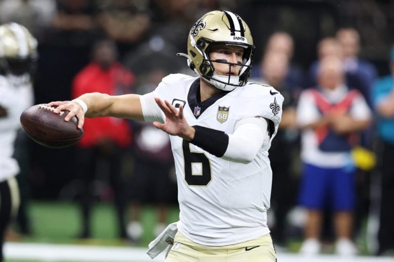 Saints Quarterback Tyler Shough Says Sore Left Hand Won T Sideline Him Vs Viking