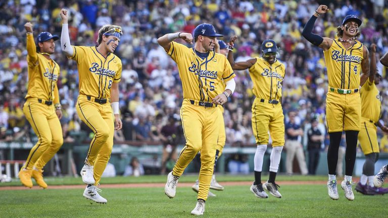 Savannah Bananas Bring Banana Ball Back To Pittsburgh S Pnc Park For Two 2027 Ga
