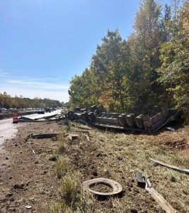 Semi Overturns On I 65 Near Scottsburg Southbound Lanes Diverted Delays Expected