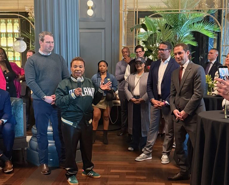 Sf And Oakland Mayors Push Charter Reforms Differing Paths To Expanded Power