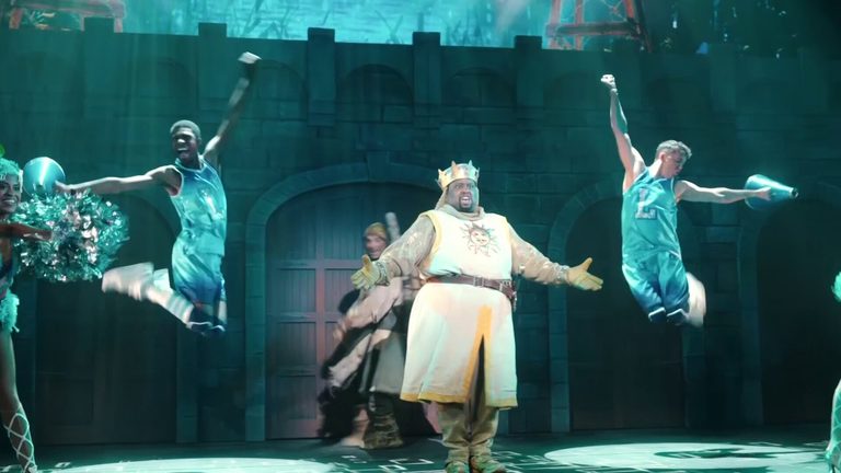 Spamalot Returns To Memphis Orpheum Theatre For Family Friendly Laughter