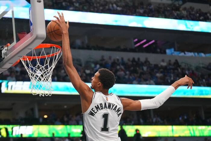 Spurs Secure First Win Of Season Defeating Mavericks 122 106