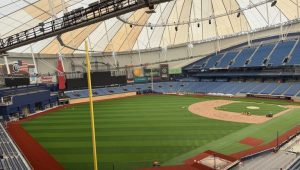 St Petersburg Milwaukee Mayors Launch Charity Wager Around World Series