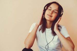 Study Finds Favorite Music Eases Pain During Mri Needle Insertion