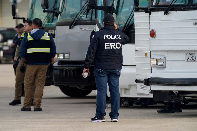 Supreme Court Keeps Texas Led Limits On Pausing Deportations In Place