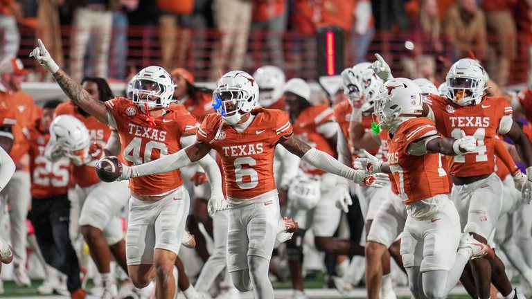 Texas Longhorns Special Teams Stumble As Team Falls To No 7 After Oklahoma Loss