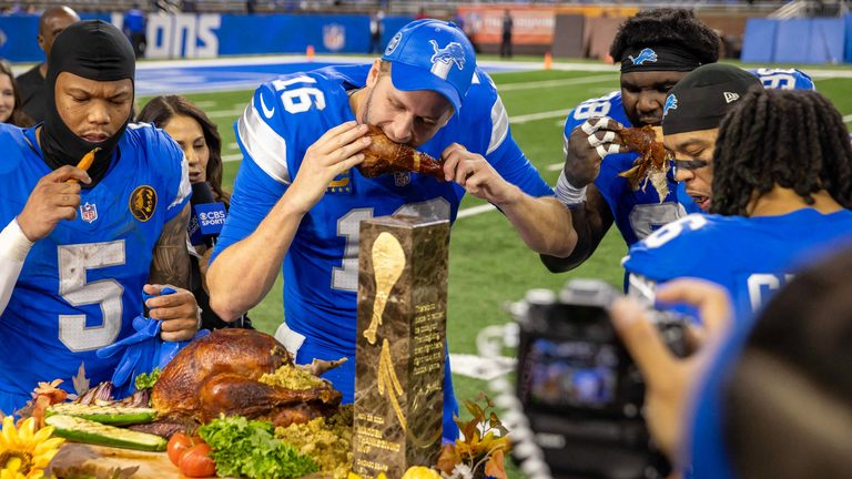 Thanksgiving Nfl Ticket Prices Revealed For Lions Cowboys Chiefs Games